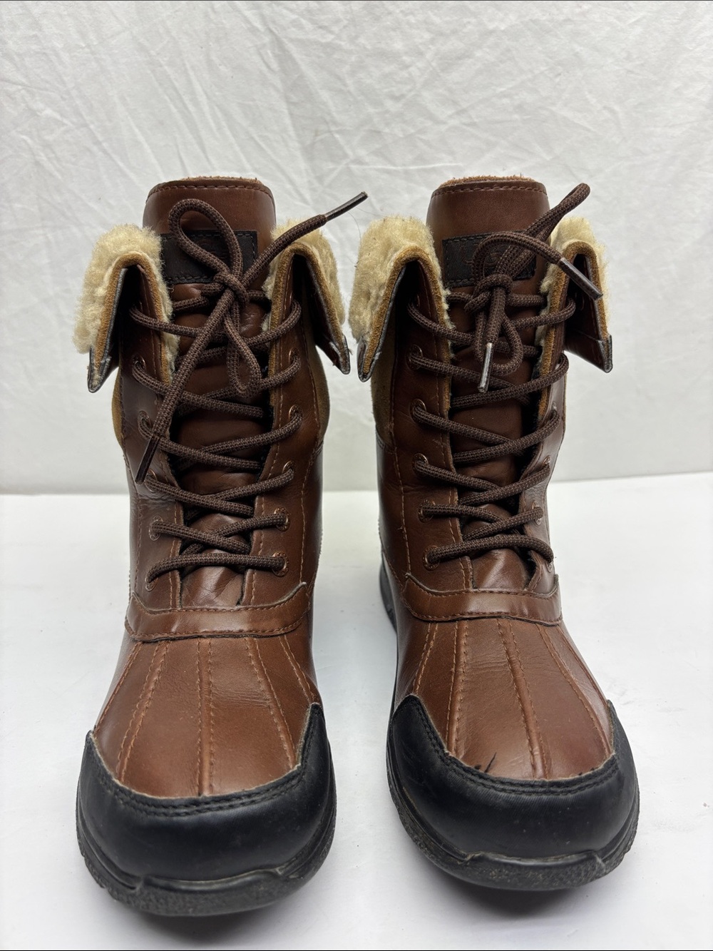 Ugg waterproof boots, SZ 6 women’s, box 52